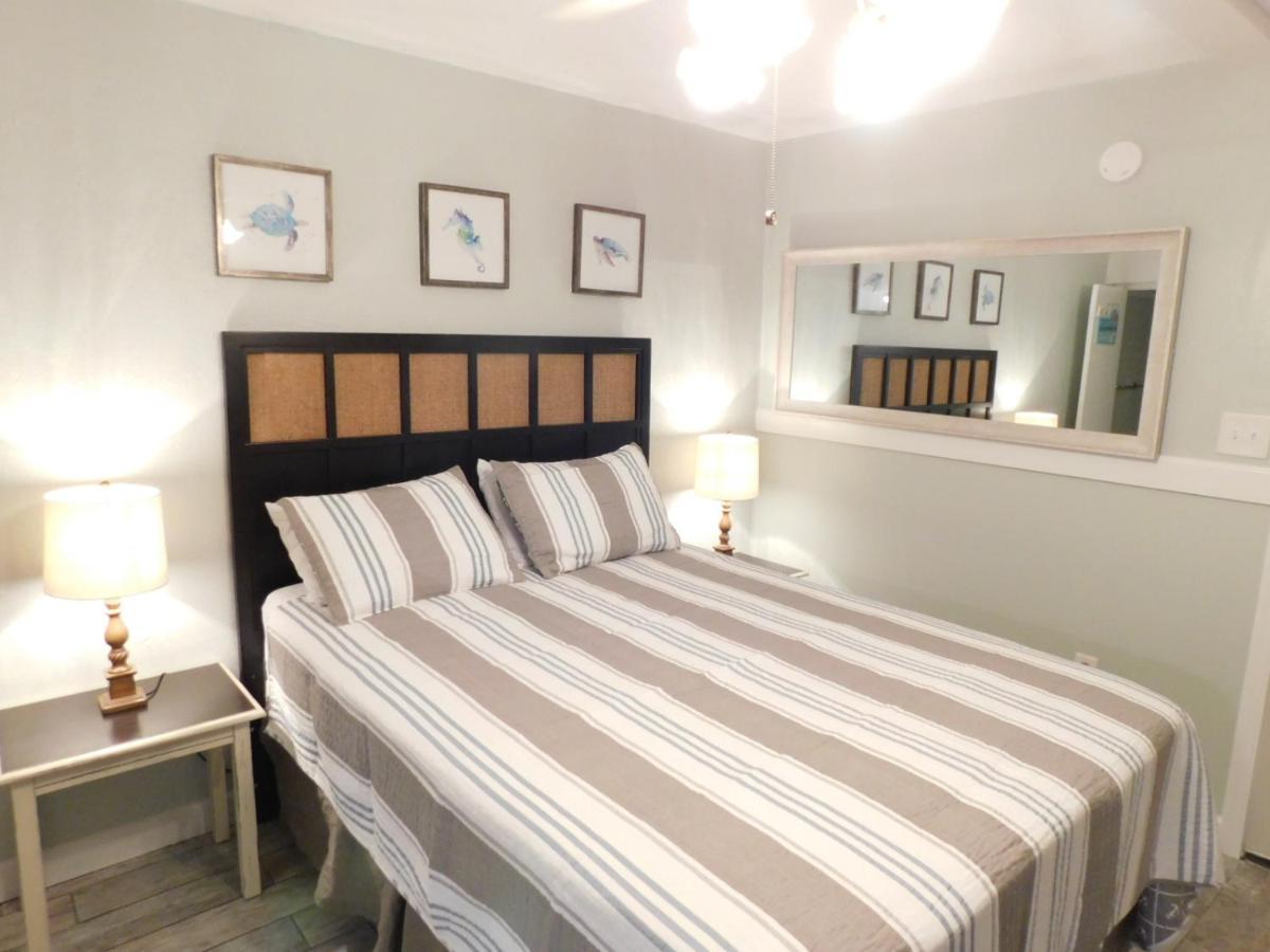 Budget Friendly Condo Perfect For A Romantic Getaway Within Walking Distance To The Beach! Gulf Shores Exteriör bild