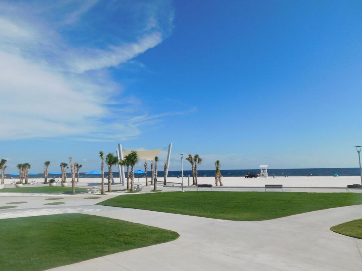 Budget Friendly Condo Perfect For A Romantic Getaway Within Walking Distance To The Beach! Gulf Shores Exteriör bild